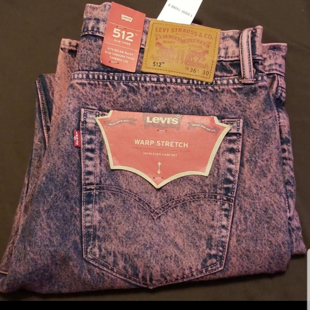 Levis